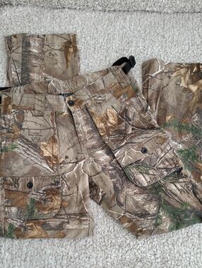 Realtree Camouflage Cargo Pants in Brown and Green
